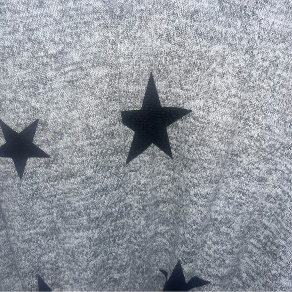 A.beyer women’s sweater sz large
Gray with stars - Picture 3 of 4